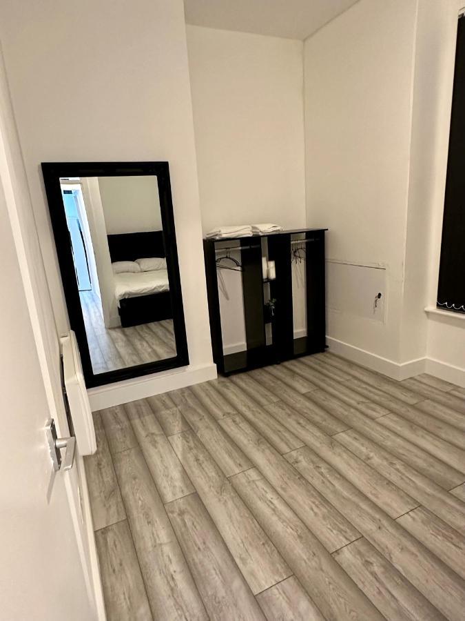Luton Town Centre Apartment מראה חיצוני תמונה