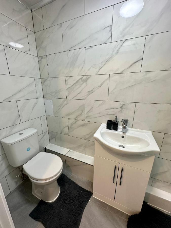 Luton Town Centre Apartment מראה חיצוני תמונה