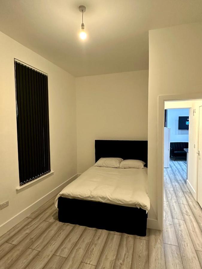 Luton Town Centre Apartment מראה חיצוני תמונה